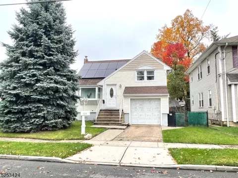 119 Adelphi St, Roselle, NJ 07203