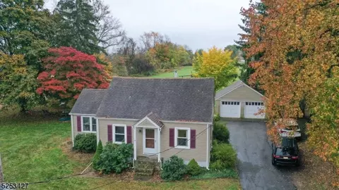 404 Quakertown Rd, Flemington, NJ 08822