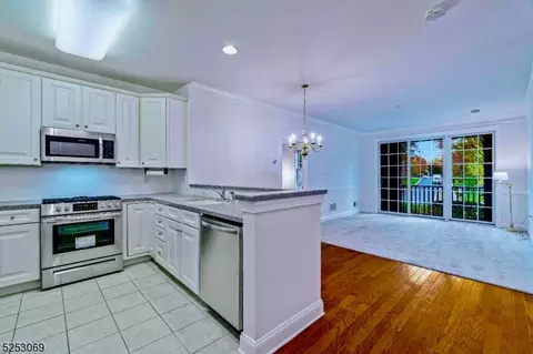 155 Victoria Dr #155, Bridgewater, NJ 08807