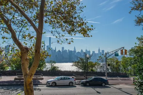 6515 Blvd #80, West New York Town, NJ 07093
