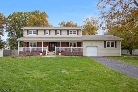 14 Apollo Rd, Manalapan, NJ 07726