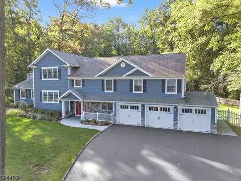 4 Spring House Rd, Warren, NJ 07059