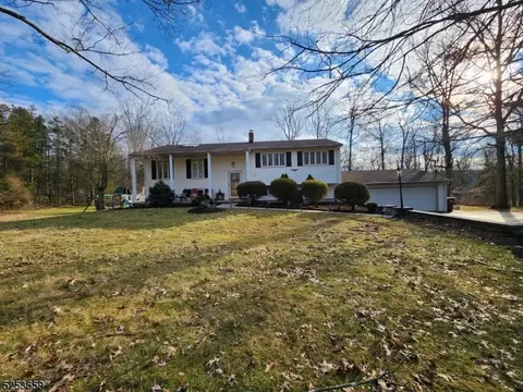 716 Van Nest Dr, Bridgewater Twp, NJ 08836