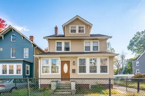 250 N Park St, East Orange, NJ 07017