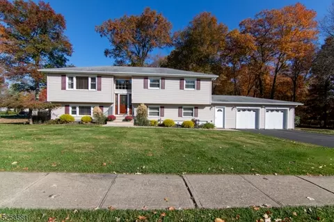 209 Eyland Ave, Roxbury Twp, NJ 07876