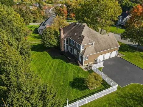 2 Hillard Ln, Peapack And Gladstone, NJ 07934