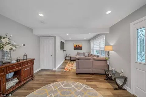 26 Grand St, Wayne, NJ 07470 photo 6