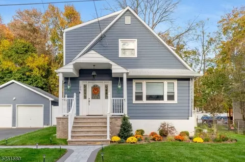 26 Grand St, Wayne, NJ 07470