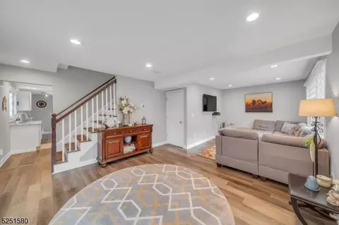 26 Grand St, Wayne, NJ 07470 photo 5