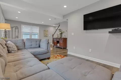 26 Grand St, Wayne, NJ 07470 photo 9