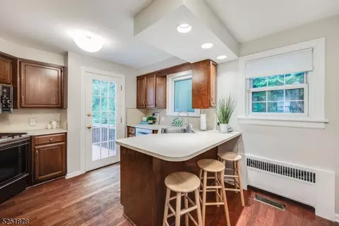 22 Sunset Dr, Millburn, NJ 07041 photo 12
