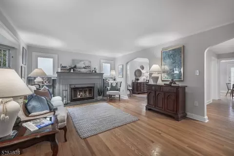 22 Sunset Dr, Millburn, NJ 07041 photo 5