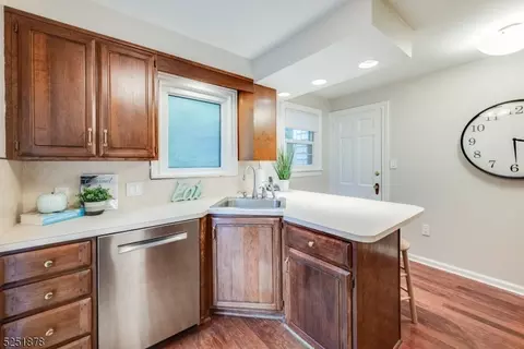 22 Sunset Dr, Millburn, NJ 07041 photo 14