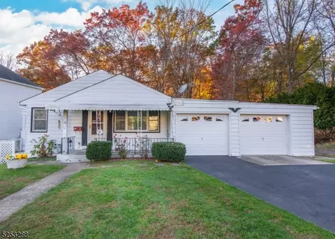 19 Hance St, Wharton, NJ 07885