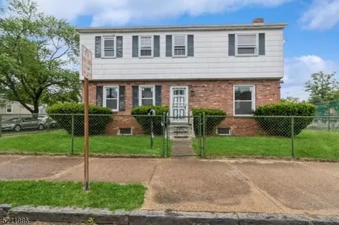 102 S 35th St, Camden, NJ 08105