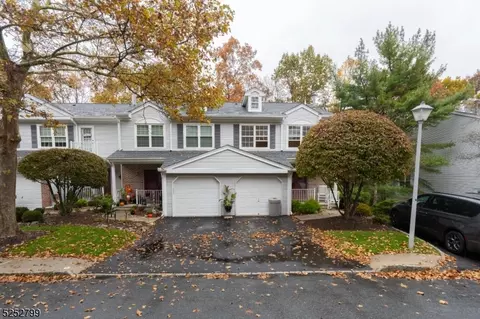 10 Birch Ter, Mount Arlington, NJ 07856