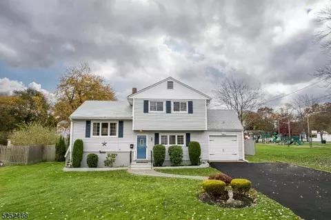38 E Sterling St, Wharton, NJ 07885