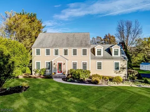 4 Morgan Rd, Flemington, NJ 08822