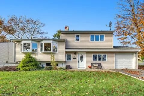 85 Cypress Dr, Woodbridge Twp, NJ 07067