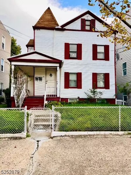 81 Pierce St, Newark, NJ 07103