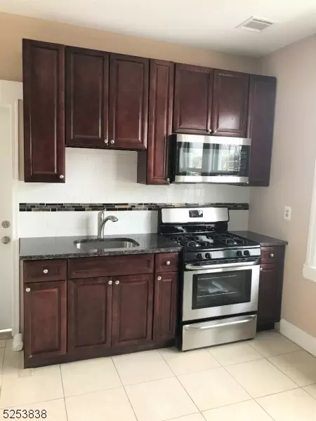 926 W 3rd, Plainfield, NJ 07063