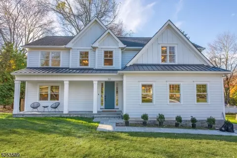 30 Harvey Dr, Summit, NJ 07901