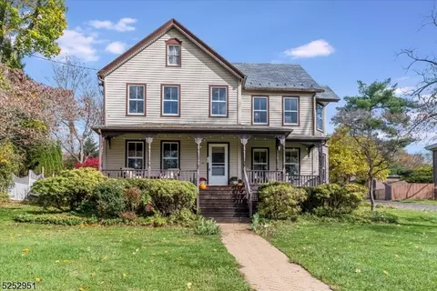 164 Main St, Peapack And Gladstone, NJ 07934