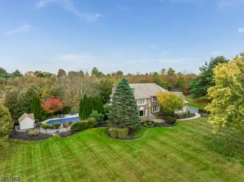 5 Alwyn Ter, Flemington, NJ 08822