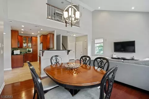 24 Taft Ln, Morristown, NJ 07960