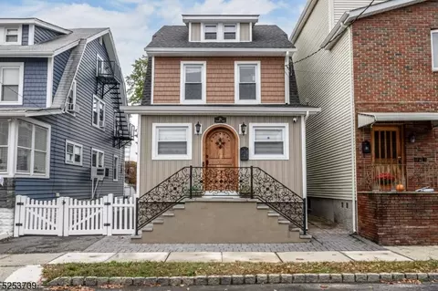 29 Prospect Pl, Belleville, NJ 07109