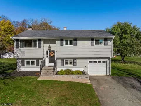 38 Grandin Dr, Flemington, NJ 08822