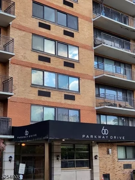 60 Parkway Dr #2JJ, East Orange, NJ 07017