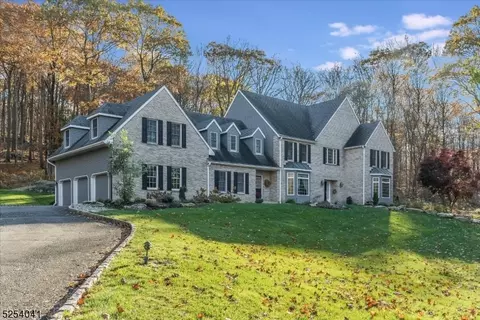 17 Rose Ln, Sparta, NJ 07871