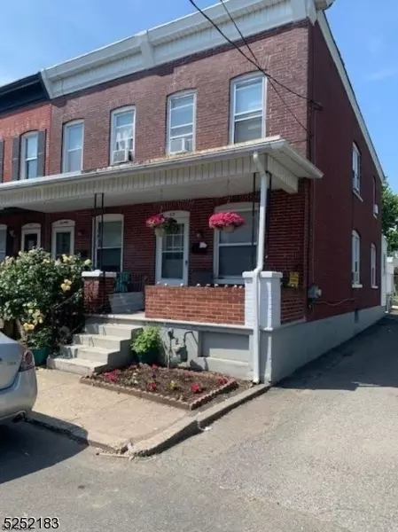 68 Schultz Ave, Phillipsburg, NJ 08865