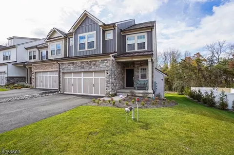 38 Dahlia Dr #38, Warren, NJ 07059