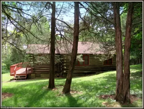 944 Ridge Rd, Newton, NJ 07860
