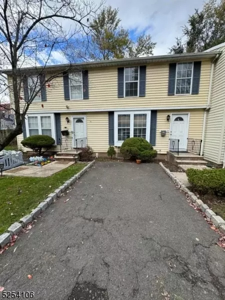 649 Park Ave, East Orange, NJ 07017