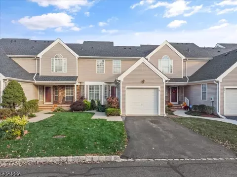 87 Violet Ct, Whitehouse Station, NJ 08889
