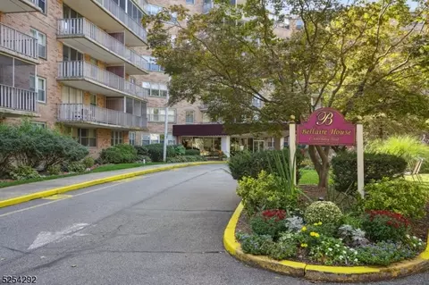 530 Valley Rd #3J, Montclair, NJ 07043