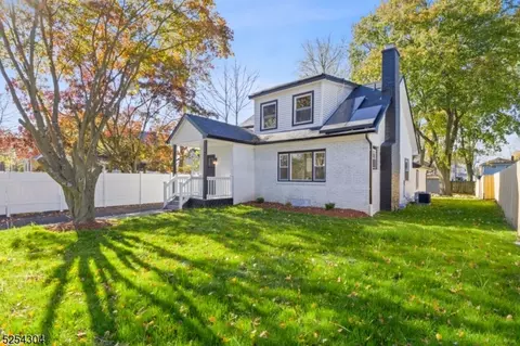 2 Carlton St, Morristown, NJ 07960