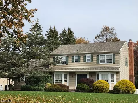 33 Camden Rd, Hillsborough, NJ 08844