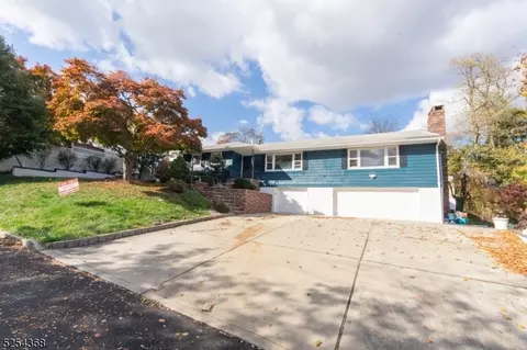 23 Hillside Ave, Jamesburg, NJ 08831