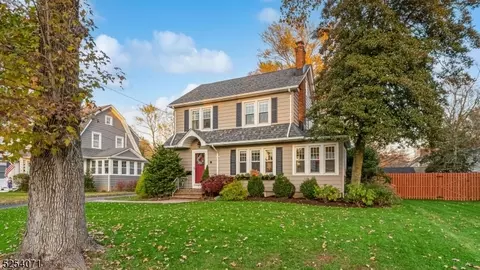 15 Clinton Ave, New Providence, NJ 07974