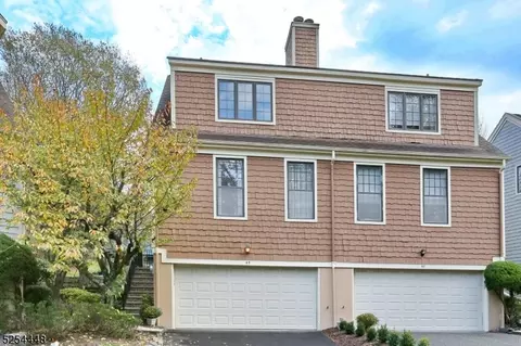 43 Nuthatcher Ct, Wayne, NJ 07470