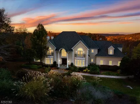 5 Masar Rd, Boonton, NJ 07005