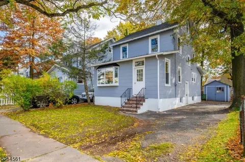 485 W 3rd Ave, Roselle, NJ 07203
