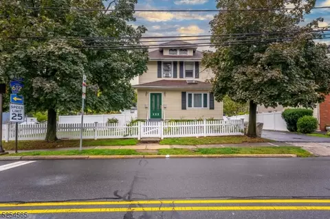 258 Amsterdam Ave, Roselle, NJ 07203