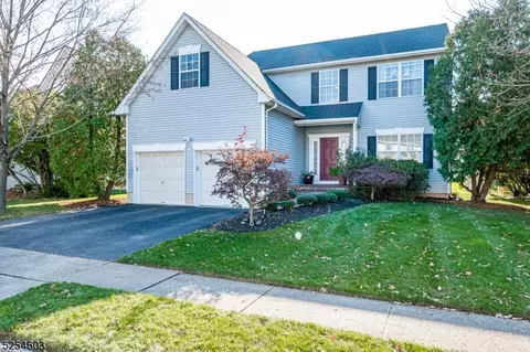 6 Heinrick Way, Bridgewater, NJ 08807