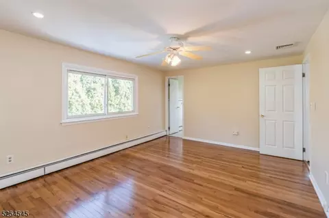 2 Green Tree Ln, Dover, NJ 07801 photo 14