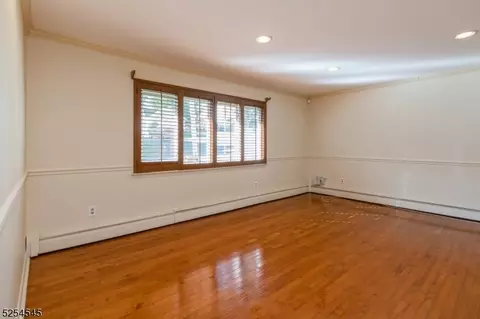 2 Green Tree Ln, Dover, NJ 07801 photo 3